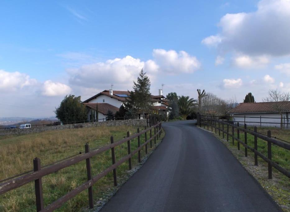Maison Barbarenekoborda Villefranque Eksteriør billede